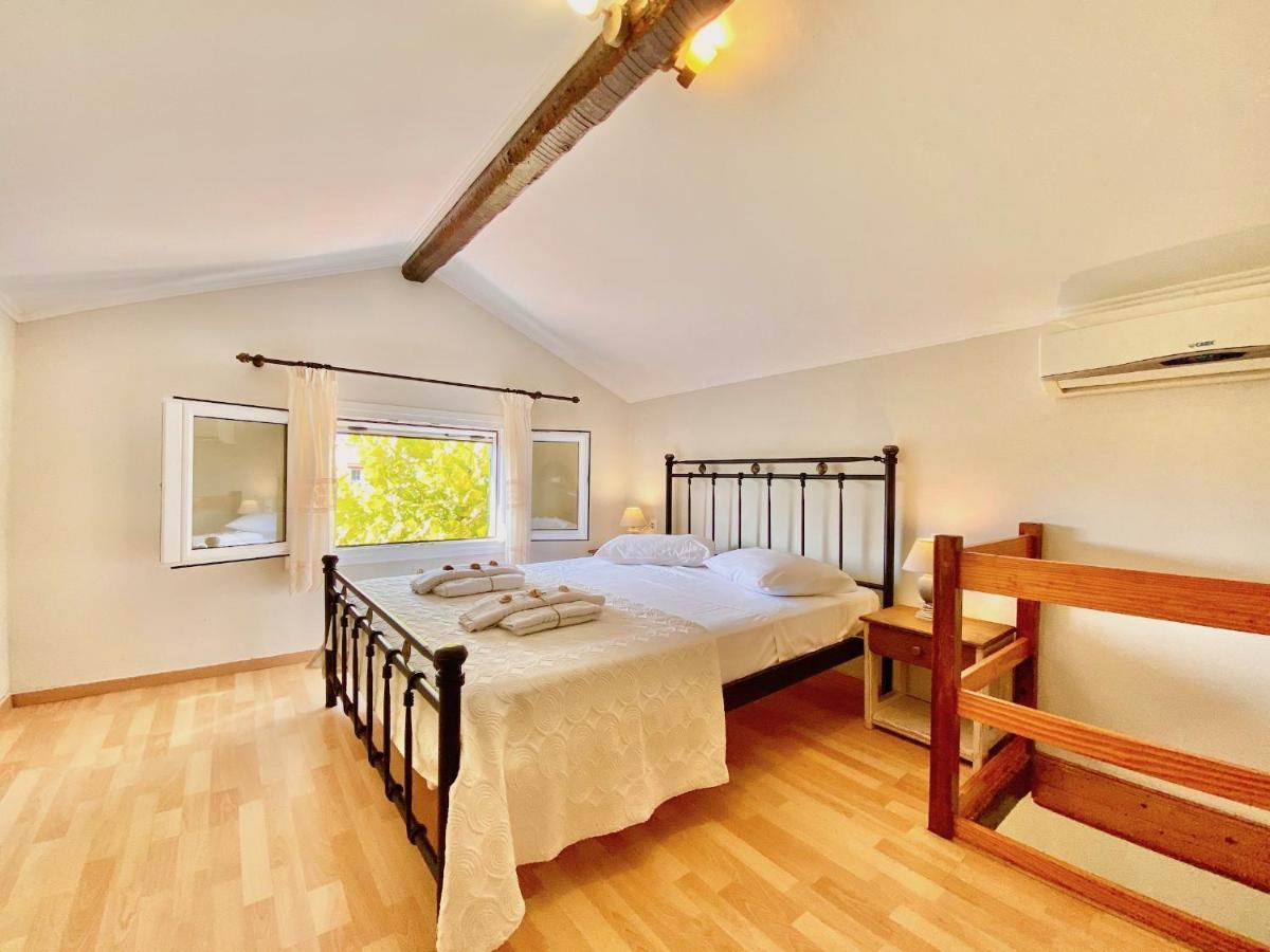 Asteraki Beach House By Dadovillas أخارافي المظهر الخارجي الصورة