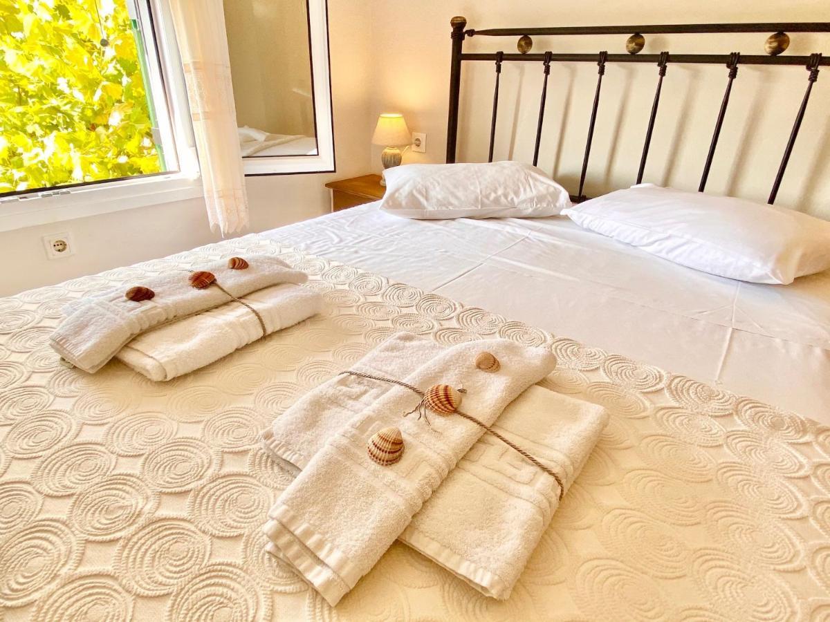 Asteraki Beach House By Dadovillas أخارافي المظهر الخارجي الصورة